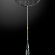 OLIVER badminton racket, Extreme 75 model, black racket with a black grip against a dark background