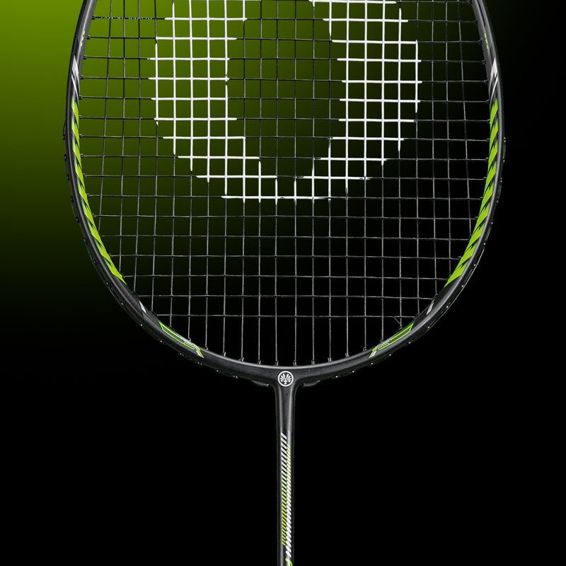 OLIVER Badminton Racket Model Fetter Smash 6, black racket with green design against a dark green background